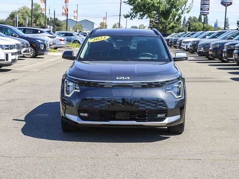 Used 2023 Kia Niro Wave FWD image 7