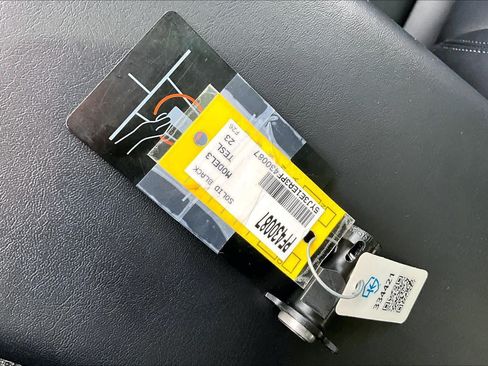 Used 2023 Tesla Model 3 Standard Range RWD image 13