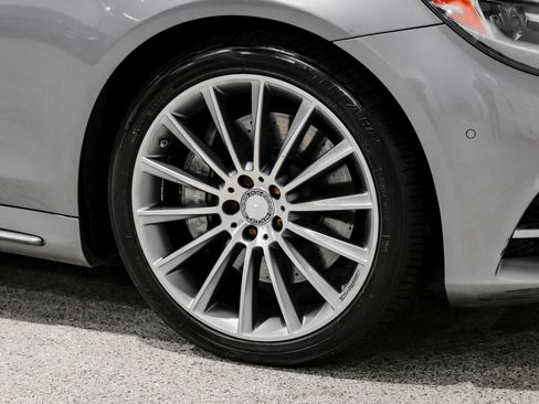 Used 2015 Mercedes-Benz S 550 Sedan w/ Sport Package w/ Sport Package image 63