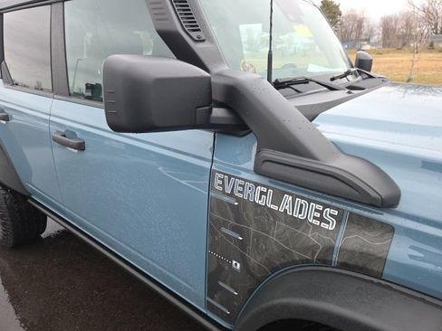 Used 2023 Ford Bronco Everglades image 4