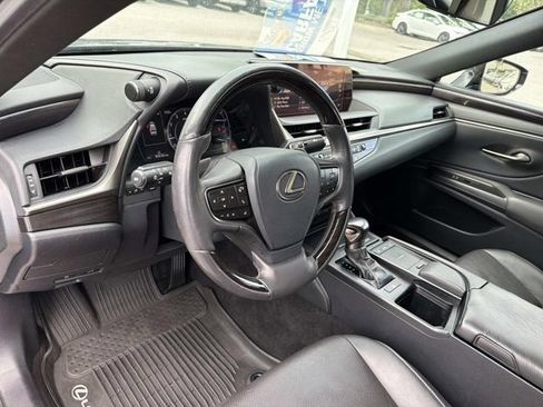 Used 2019 Lexus ES 350 w/ Premium Package FWD image 13
