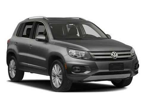 Used 2017 Volkswagen Tiguan S FWD image 6