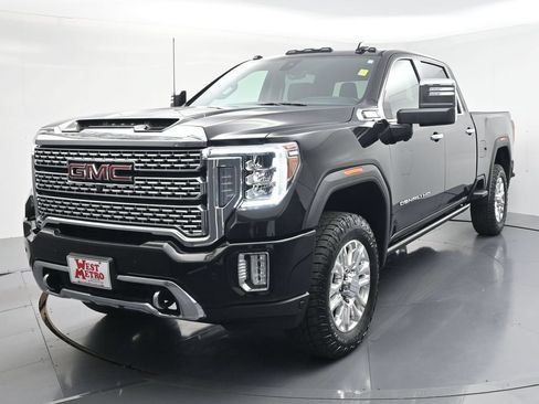 Used 2022 GMC Sierra 3500 Denali w/ Denali Ultimate Package AWD/4WD image 2