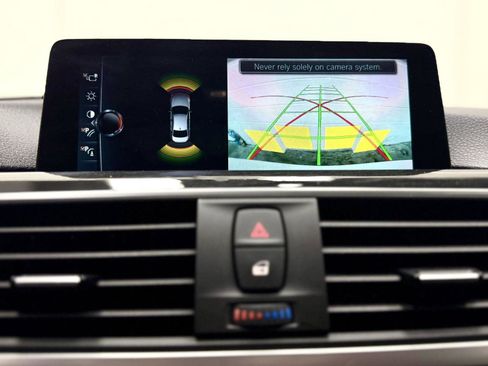 Used 2017 BMW 330i Sedan RWD image 27
