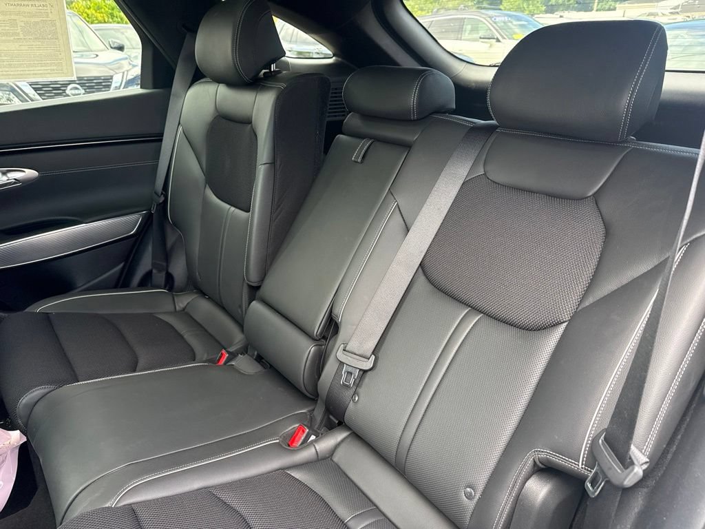 Used 2025 Genesis GV70 3.5T Sport AWD/4WD image 17