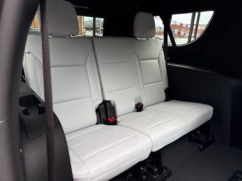 New 2026 Chevrolet Suburban Premier image 13