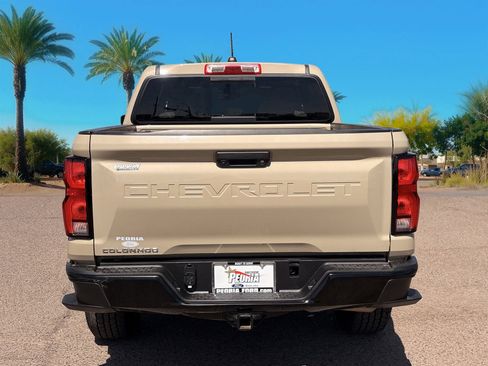 Used 2023 Chevrolet Colorado Z71 w/ Z71 Convenience Package 2 AWD/4WD image 4