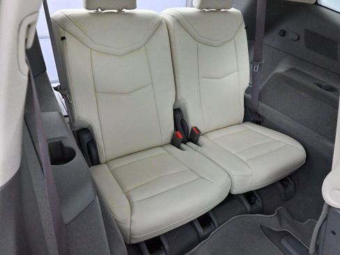 Used 2022 Cadillac XT6 Premium Luxury image 39