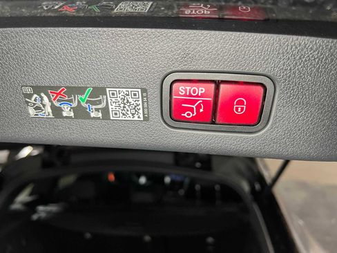 Used 2026 Mercedes-Benz GLC 300 4MATIC image 17