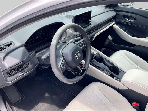 Used 2025 Honda Accord LX image 13