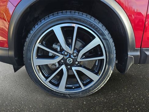 Used 2018 Nissan Rogue Sport SL w/ SL Premium Package image 31