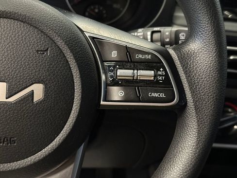 Used 2023 Kia Seltos LX AWD/4WD image 12