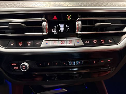 Used 2024 BMW X4 M40i AWD/4WD image 30