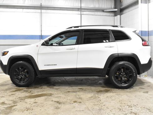 Used 2020 Jeep Cherokee Trailhawk w/ Comfort & Convenience Group image 24