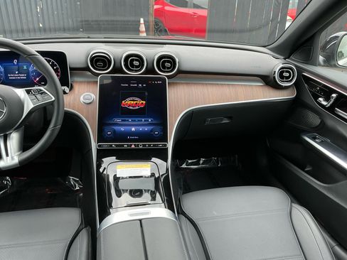 Used 2025 Mercedes-Benz C 300 Sedan image 16