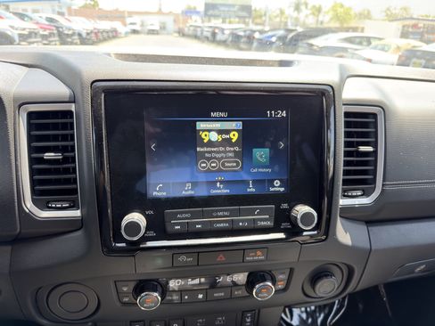 Used 2024 Nissan Frontier SV w/ SV Convenience Package RWD image 31