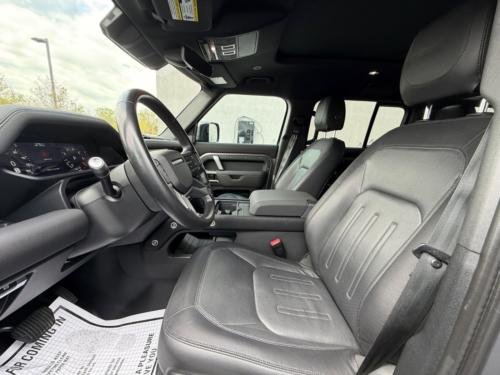 Used 2022 Land Rover Defender 110 X-Dynamic SE AWD/4WD image 5