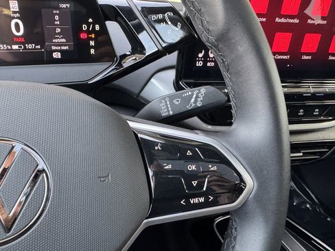 Used 2024 Volkswagen ID.4 S image 31