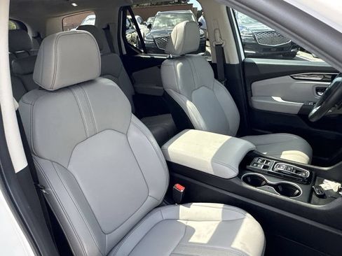 Used 2025 Honda Pilot Touring image 32