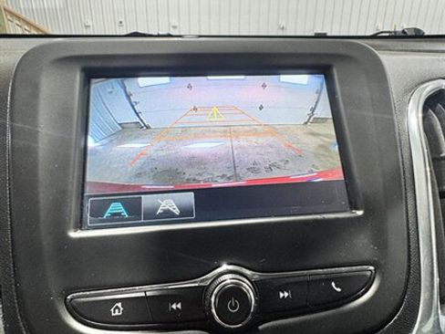 Used 2018 Chevrolet Equinox LT AWD/4WD image 11