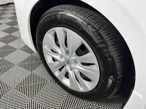 Used 2025 Nissan Sentra S FWD image 10