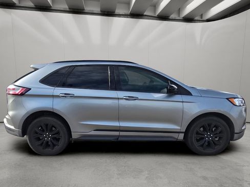 Used 2022 Ford Edge SE w/ Black Appearance Package AWD/4WD image 12