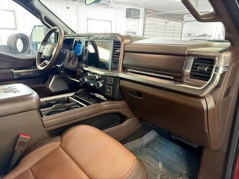 Used 2024 Ford F350 King Ranch w/ FX4 Off-Road Package image 12