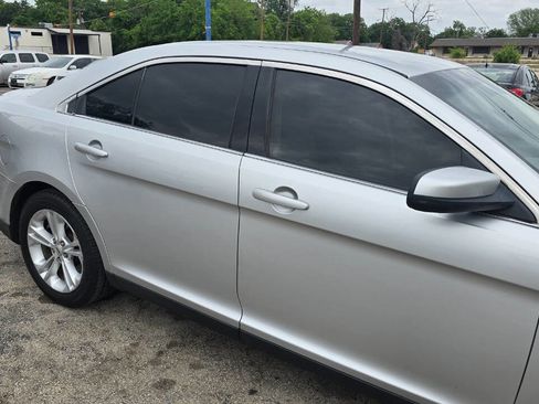 Used 2013 Ford Taurus SEL FWD image 6