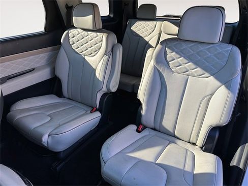 Used 2022 Hyundai Palisade Calligraphy image 13