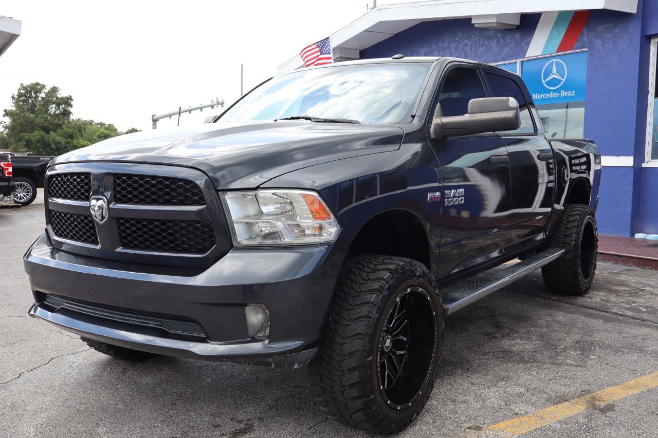 Used 2016 RAM 1500 Express RWD image 9