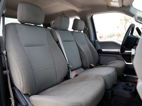Used 2017 Ford F150 XLT AWD/4WD image 22