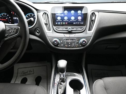 Used 2023 Chevrolet Malibu LT FWD image 17