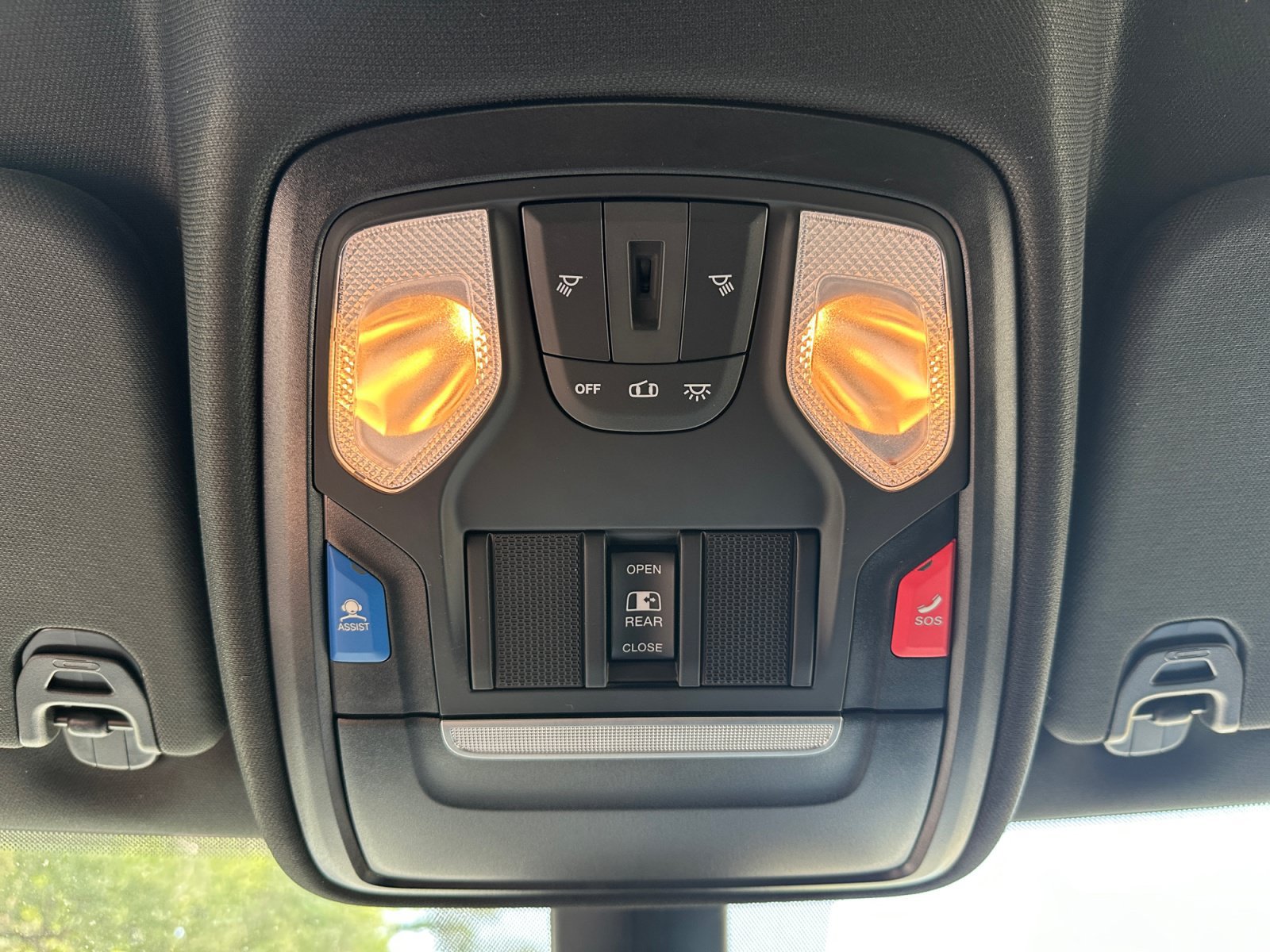 Used 2023 RAM 1500 Big Horn AWD/4WD image 35