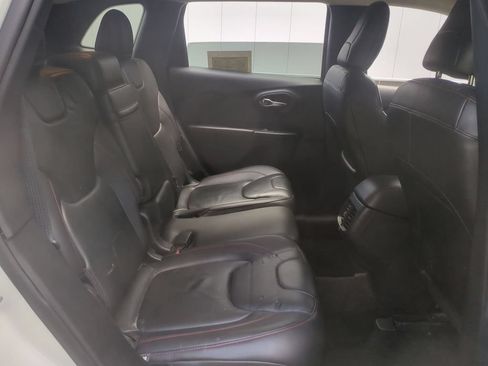 Used 2016 Jeep Cherokee Trailhawk AWD/4WD image 28