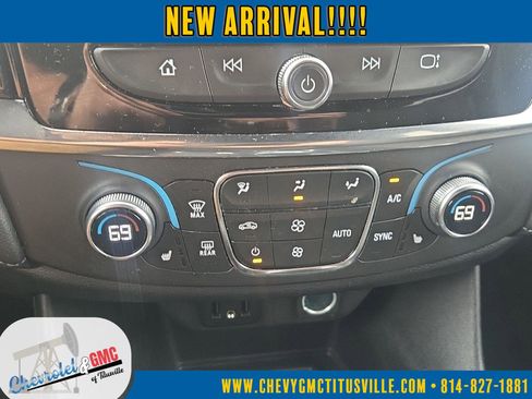Used 2023 Chevrolet Traverse LT image 19