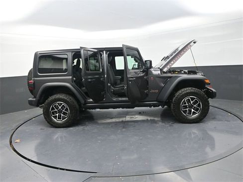 Used 2024 Jeep Wrangler Unlimited Rubicon w/ Convenience Group image 32