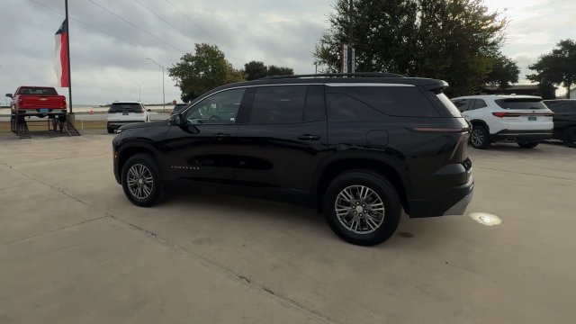 Certified 2026 Chevrolet Traverse LT w/ Driver Confidence Package FWD image 6