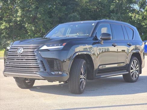 Certified 2025 Lexus LX 600 4WD w/ Appearance Package image 4
