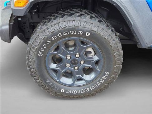 Used 2023 Jeep Wrangler Unlimited w/ Cold Weather Group AWD/4WD image 9