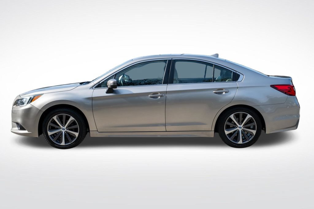 Used 2017 Subaru Legacy 2.5i Limited AWD/4WD image 3