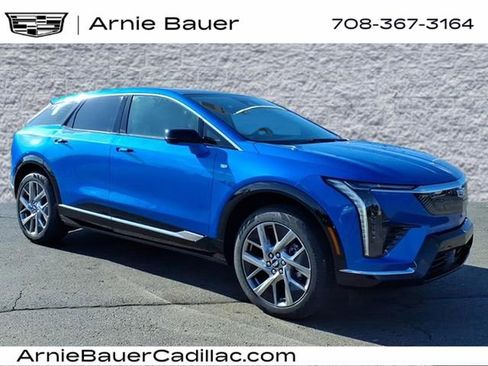 New 2026 Cadillac Optiq Luxury 1 image 1