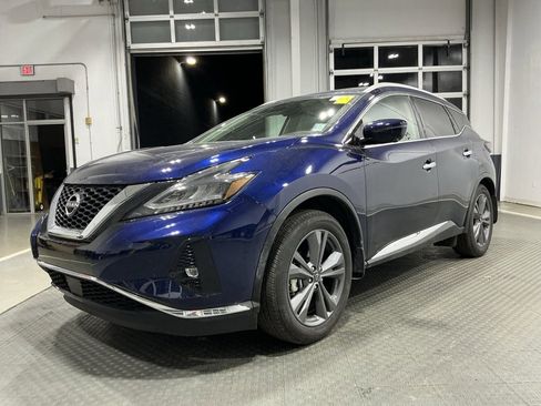 Used 2024 Nissan Murano Platinum w/ Cargo Package image 2