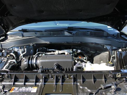 Used 2021 Ford Explorer XLT w/ Equipment Group 202A AWD/4WD image 27