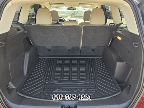 Used 2019 Ford Escape Titanium FWD image 16