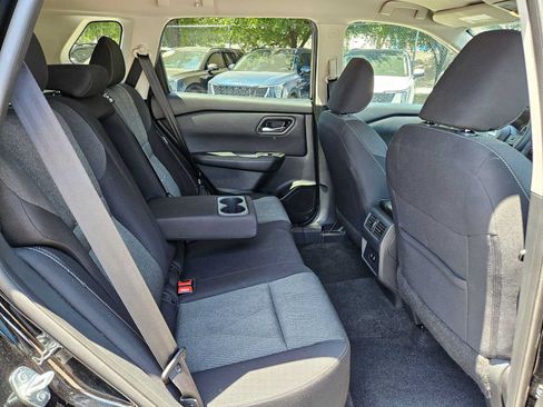 Used 2024 Nissan Rogue SV FWD image 18