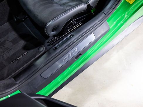 Used 2022 Porsche 911 GT3 image 40