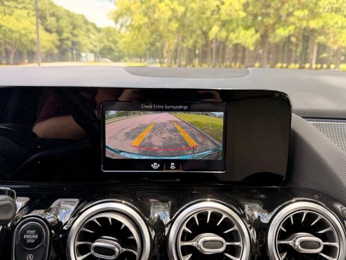 Certified 2021 Mercedes-Benz GLA 250 image 4