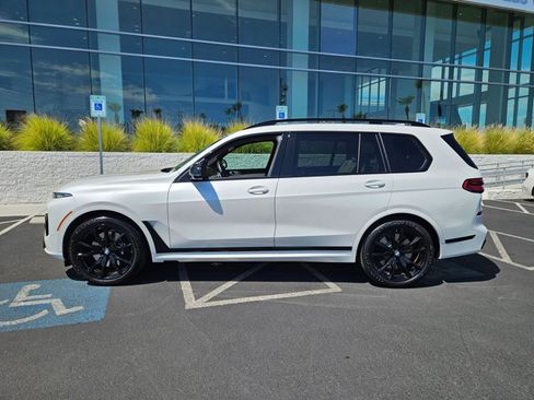 Certified 2025 BMW X7 M60i image 9