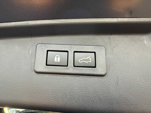 Certified 2025 Subaru Outback Premium w/ Popular Package #1A image 32