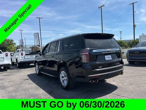 Used 2024 Chevrolet Suburban Premier AWD/4WD image 5